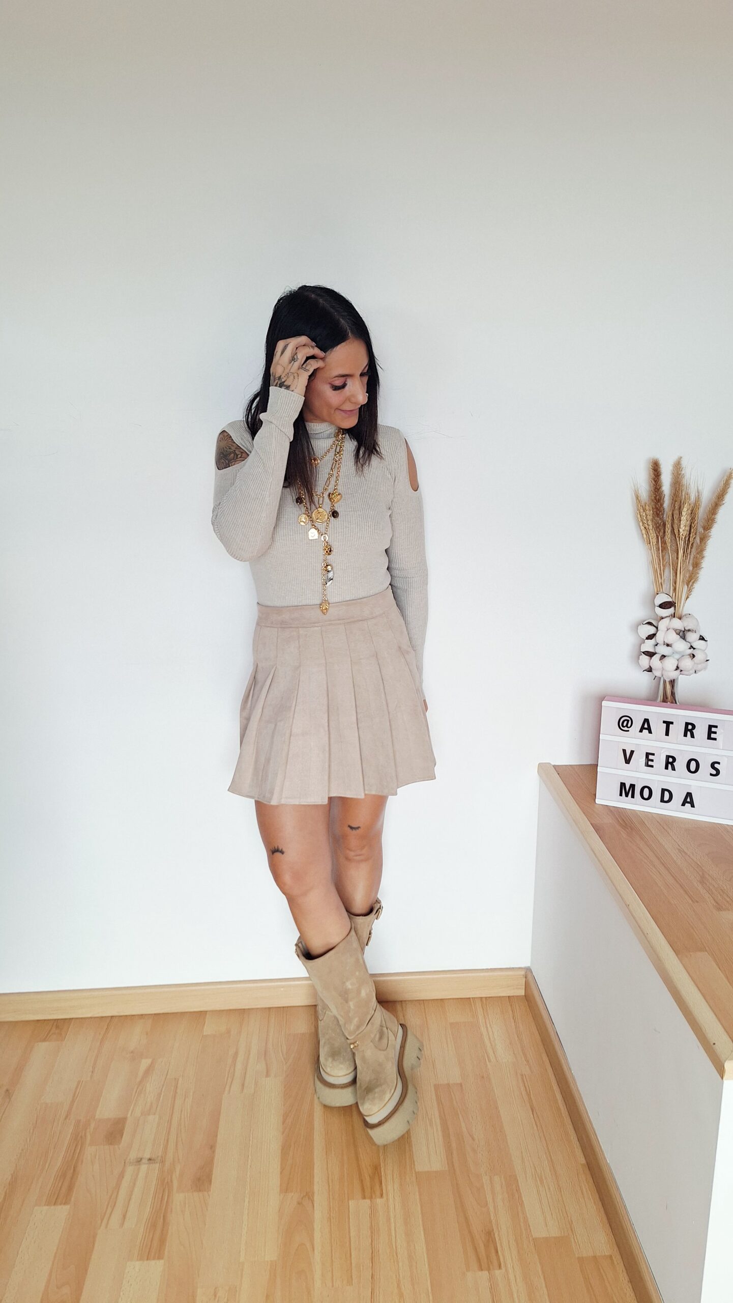 Falda Suede vibe🤍 - Imagen 2